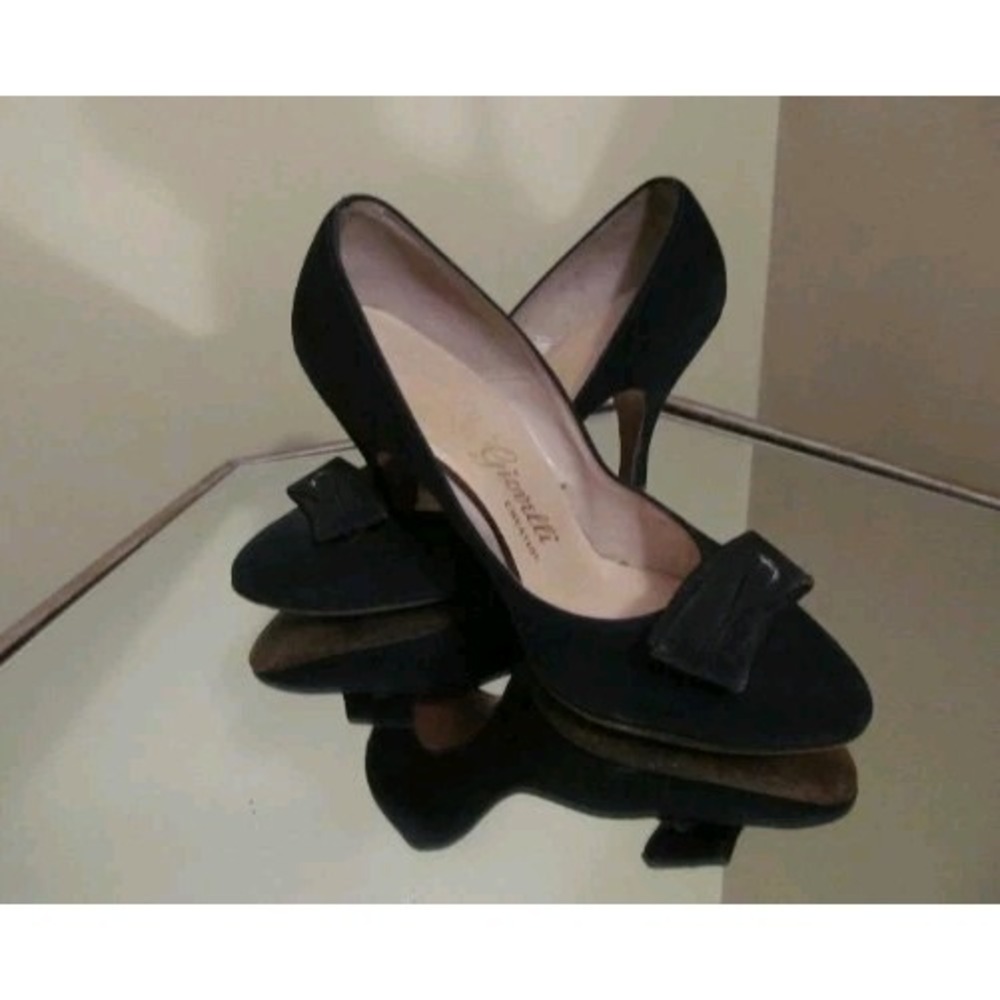 Vintage 1940s blue suede high heels with rhinestone Toe Accent Baby Doll Style